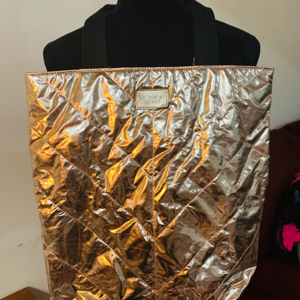💛🕶Victoria Secrets Gold Tote Bag🕶⭐️